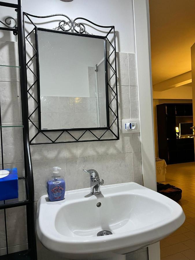 Casa Mare Apartment แตร์ราชินา ภายนอก รูปภาพ